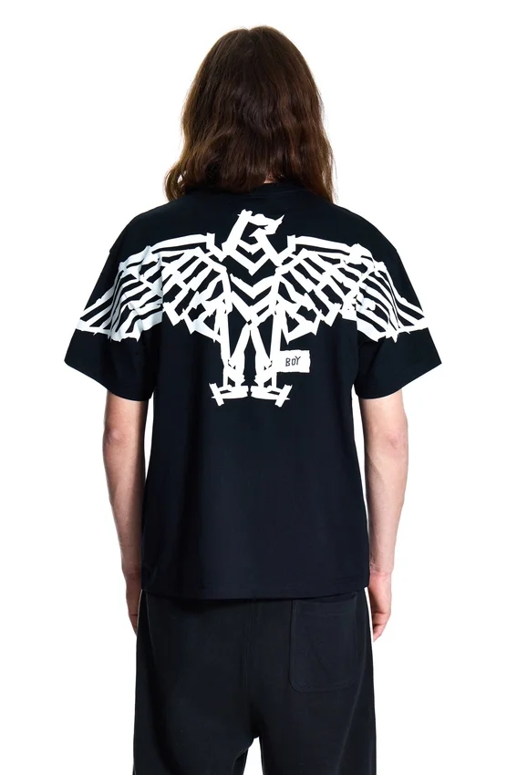 BOY Tape T-shirt med örntryck på ryggen