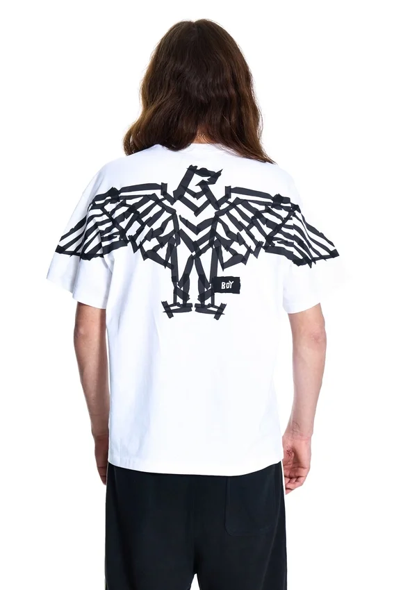 BOY Tape T-shirt med örntryck på ryggen