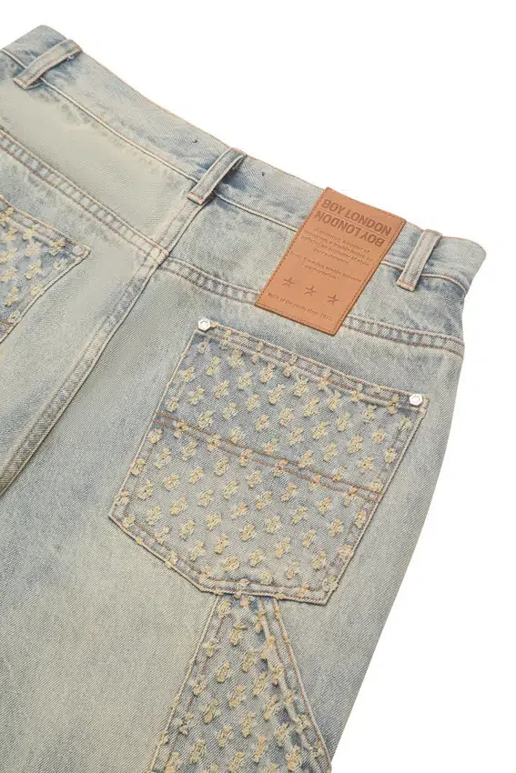 Laserbehandlade jeansbyxor