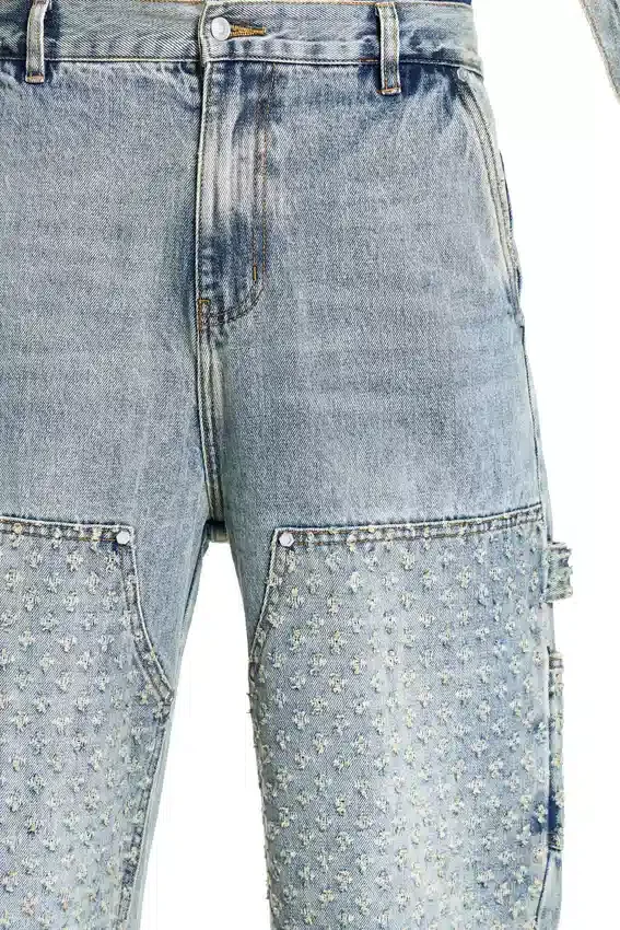 Laserbehandlade jeansbyxor